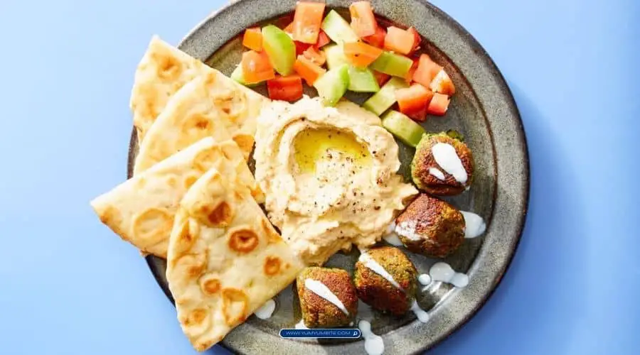 Chicken and Hummus Pita