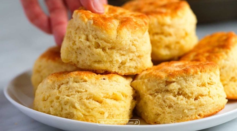 how to store cooked biscuits