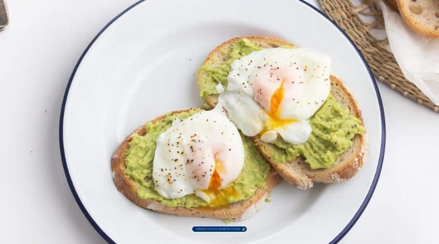 Avocado Toast with Egg